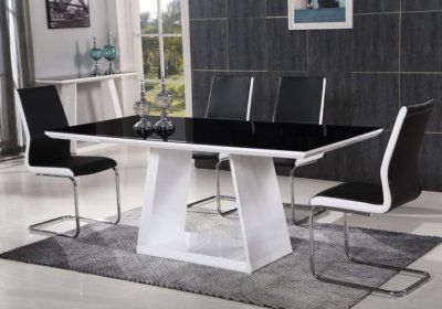 Ensemble Table avec 6 Chaises Les Salles à Manger Les meubles qu'on aime !