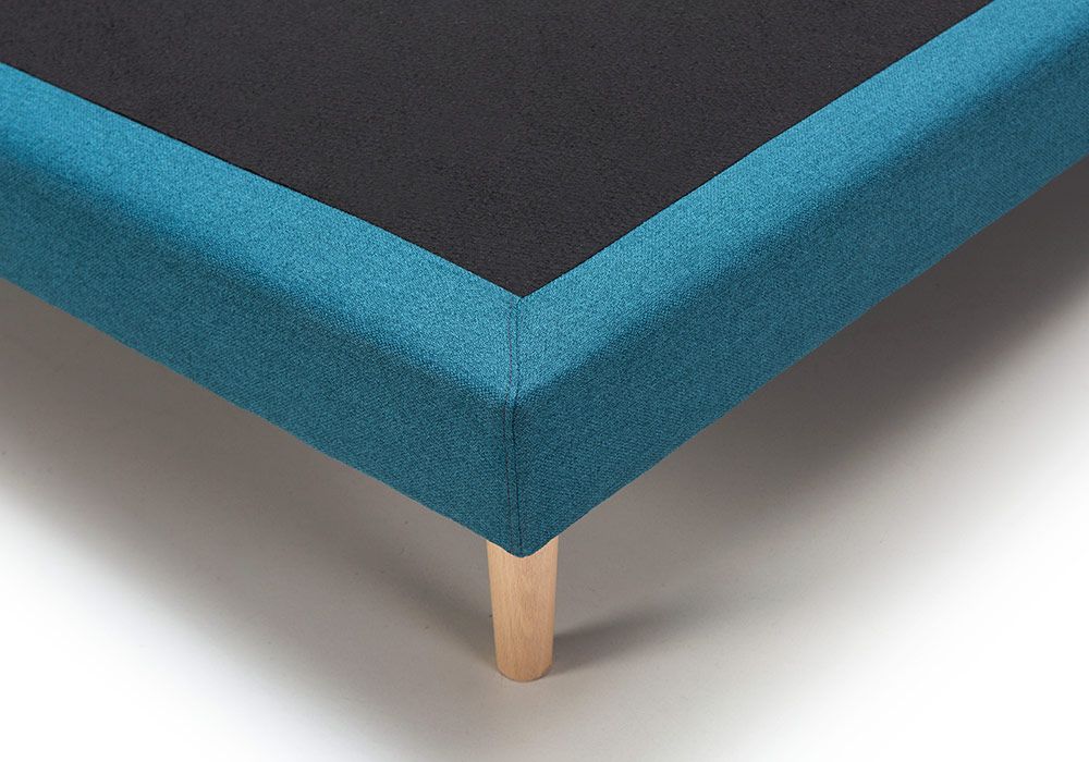 Sommier Tapissier Turquoise avec 4 Pieds Madison Les Matelas & Sommiers reunion pas cher