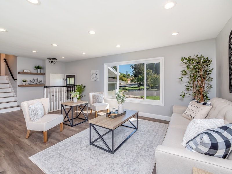 Le meuble polyvalent idéal : Comment choisir la table basse qui s'adapte à tous vos besoins