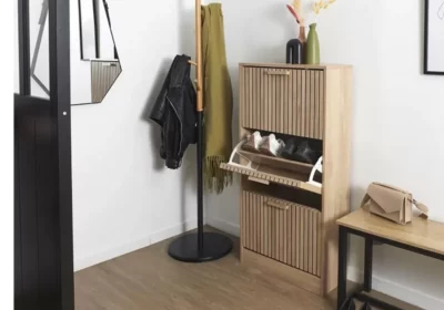 Chevet 1 Tiroir (Collection Klaus) Armoires, Commodes & Chevets Votre Magasin de Meuble et Électroménager à La Réunion ! 5 Meuble à Chaussures 3 Abattants (Collection Klaus)