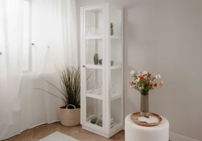 Vitrine 1 Porte Arles