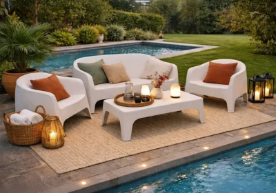 Salon de Jardin DELIA Blanc (Canapé 2 Places avec 2 Fauteuils et Table Basse)