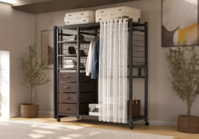 Dressing MELINE Noir Avec 4 Tiroirs Armoires, Commodes & Chevets Votre Magasin de Meuble et Électroménager à La Réunion !